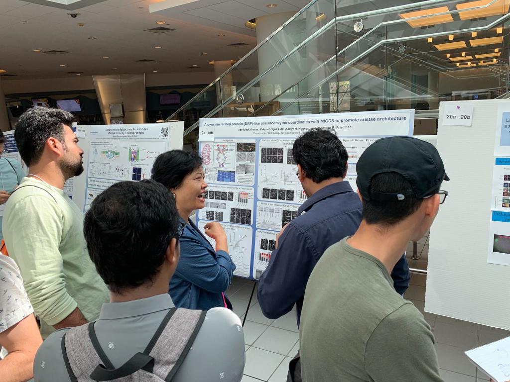 Abhishek presents at the UTSW postdoc symposium