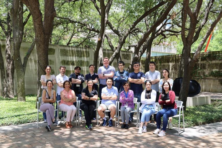 Lab group posing outside the Dallas Museum of Art