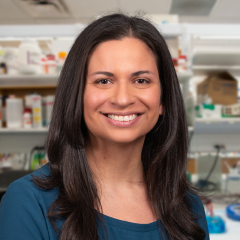 close headshot of lab member Laura Hansen